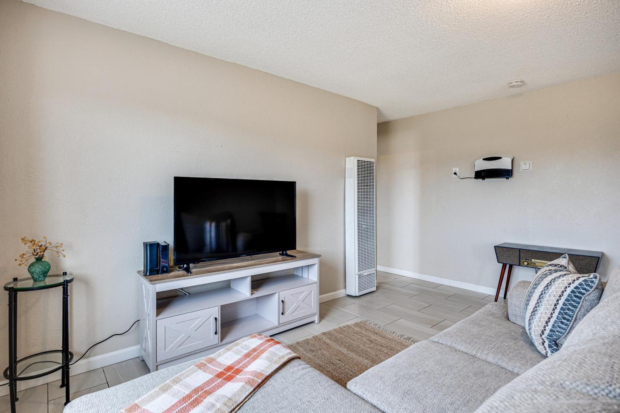 Convenient Joshua Tree Apartment - Walk To Town! Extérieur photo